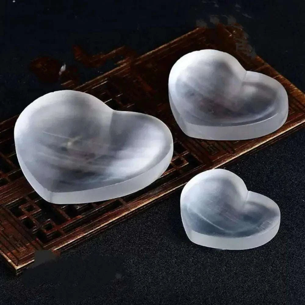 Natural High Quality Selenite Crystal Heart Shape Bowl White Gypsum Bowl Energy Power Minerals Specimen Healing Home Decoration