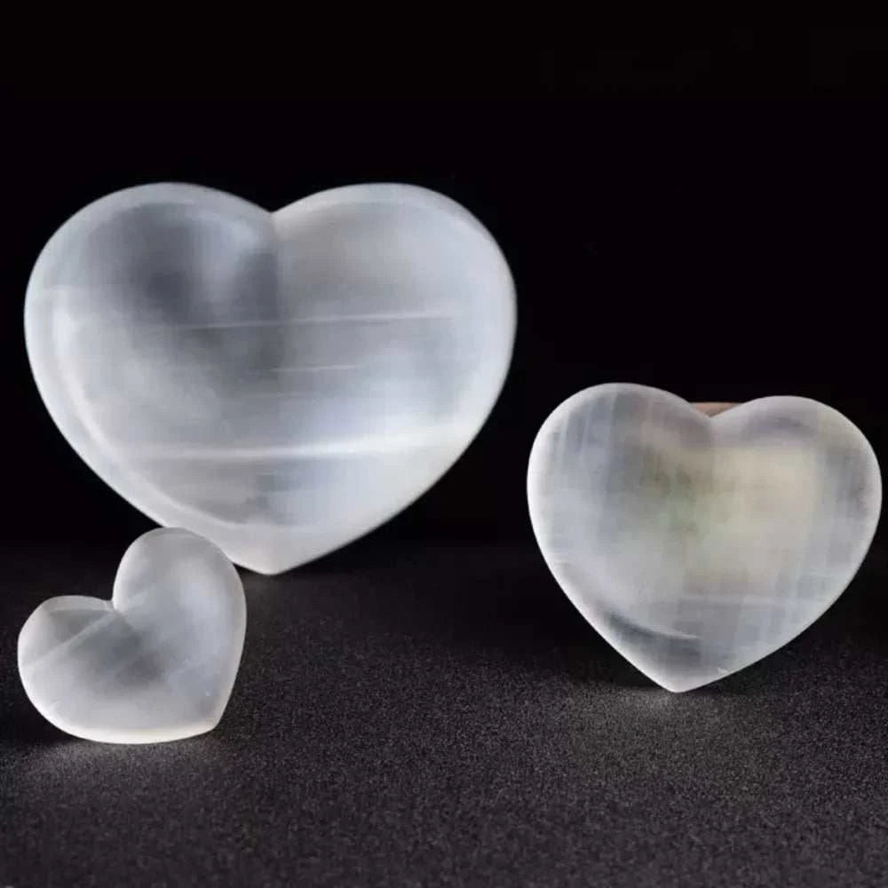 Natural High Quality Selenite Crystal Heart Shape Bowl White Gypsum Bowl Energy Power Minerals Specimen Healing Home Decoration