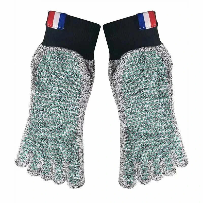 New Cut-resistant socks unisex Protection Hiking socks Outdoor Sports Anti-slip 5 toes middle tube socks mens