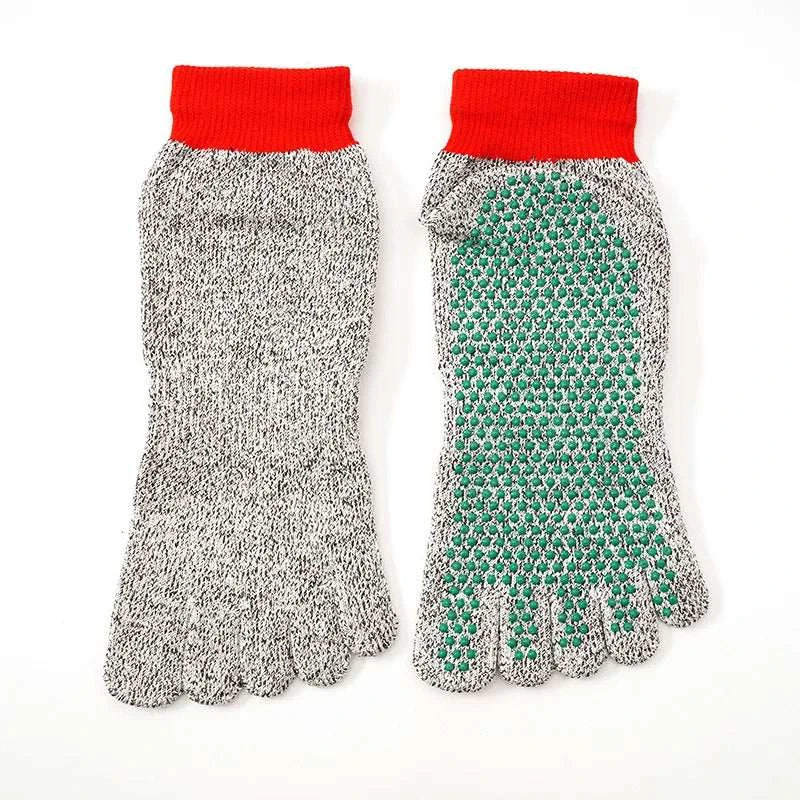 New Cut-resistant socks unisex Protection Hiking socks Outdoor Sports Anti-slip 5 toes middle tube socks mens