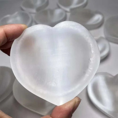 Natural Selenite Crystal Carved Heart Shape Bowl White Gypsum Bowl Energy Minerals Specimen Healing Crafts and Home Decoration