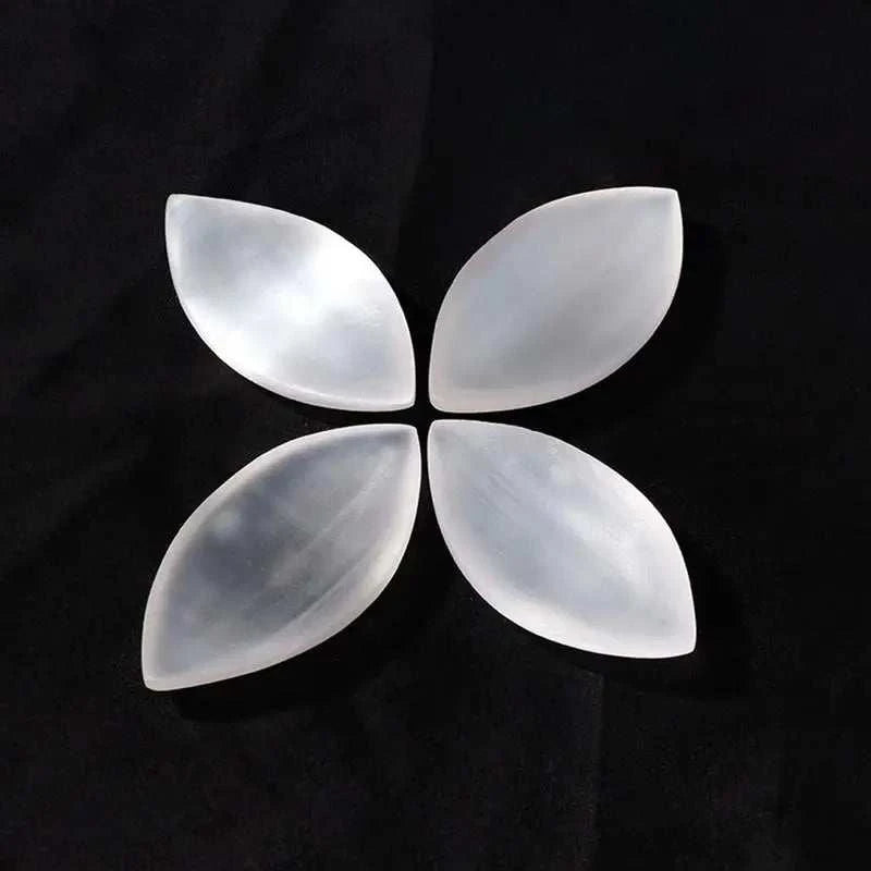 Selenite Tray Crystal Charging Plate Bowl Natural Gypsum Recharging Station For Healing Stones Meditation Cleansing Smudging