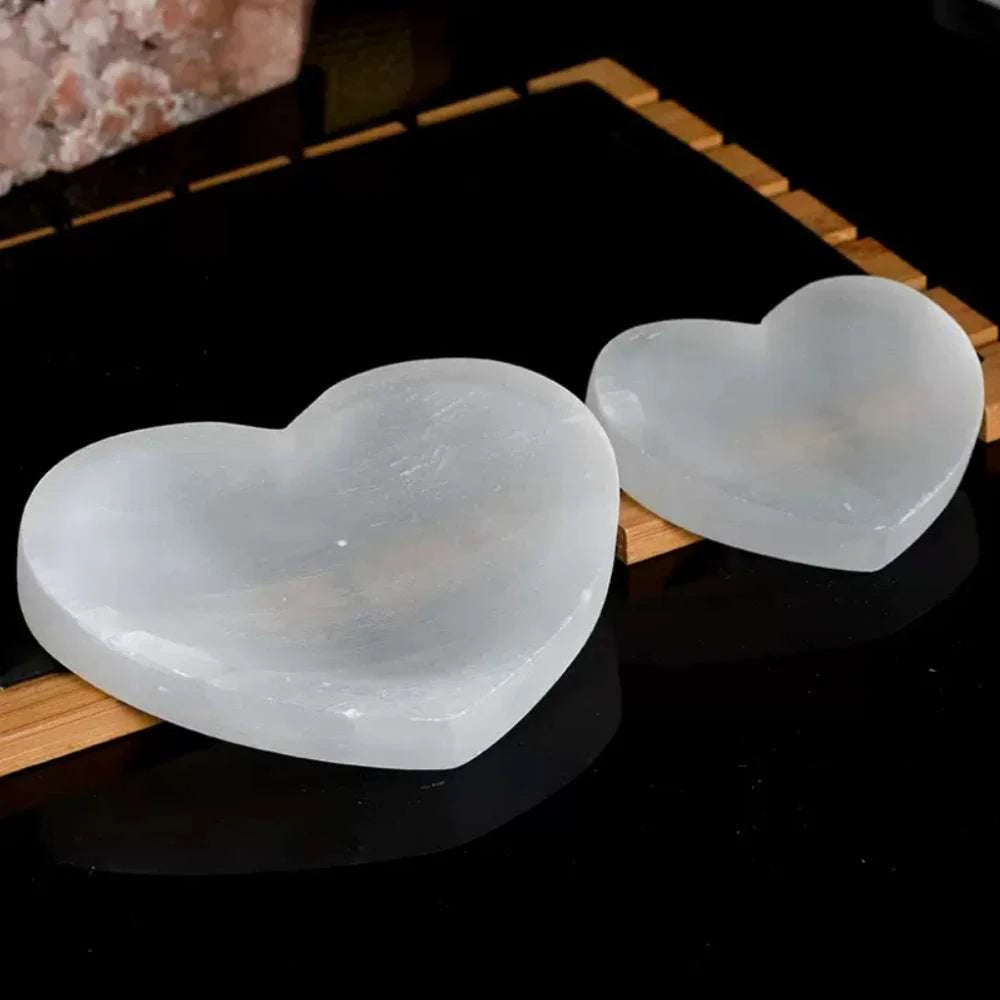 Natural High Quality Selenite Crystal Heart Shape Bowl White Gypsum Bowl Energy Power Minerals Specimen Healing Home Decoration